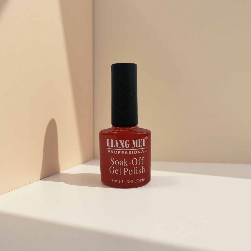 LIANG MEI Professional Immersion Gel Nail polish in red bottle Application Scenario
