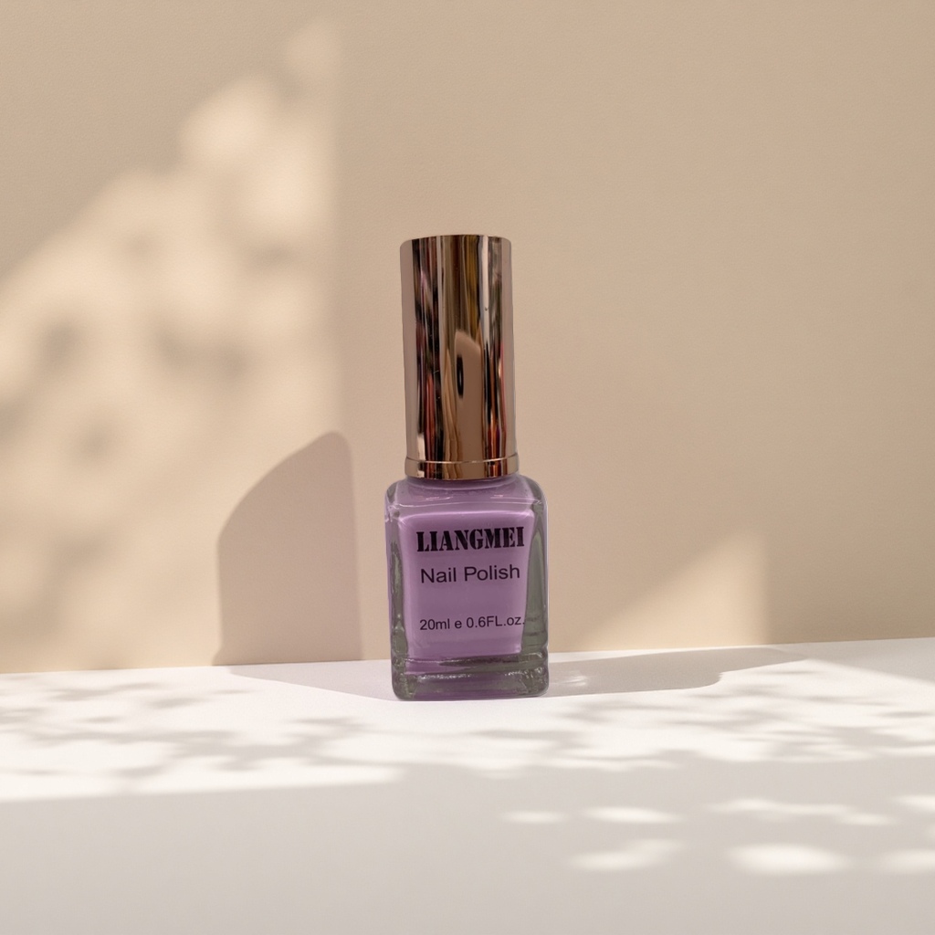 The main body of the purple nail polish bottle has a frosted glass texture, making it a fashionable and simple nail tool accessory details Picture