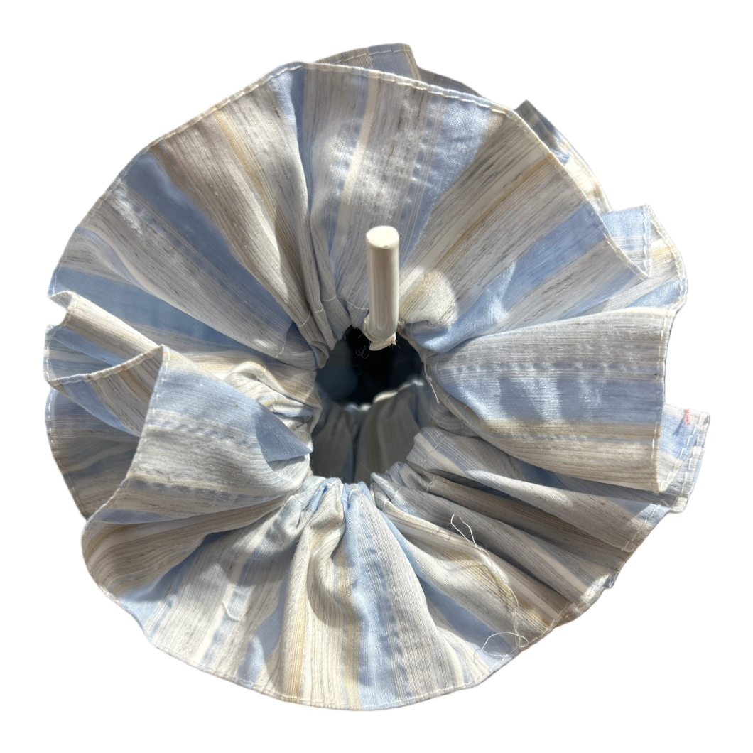 The blue and white striped fabric hair band is soft, skin-friendly, highly elastic and does not damage hair. It is a wide-brimmed hair accessory Item Picture