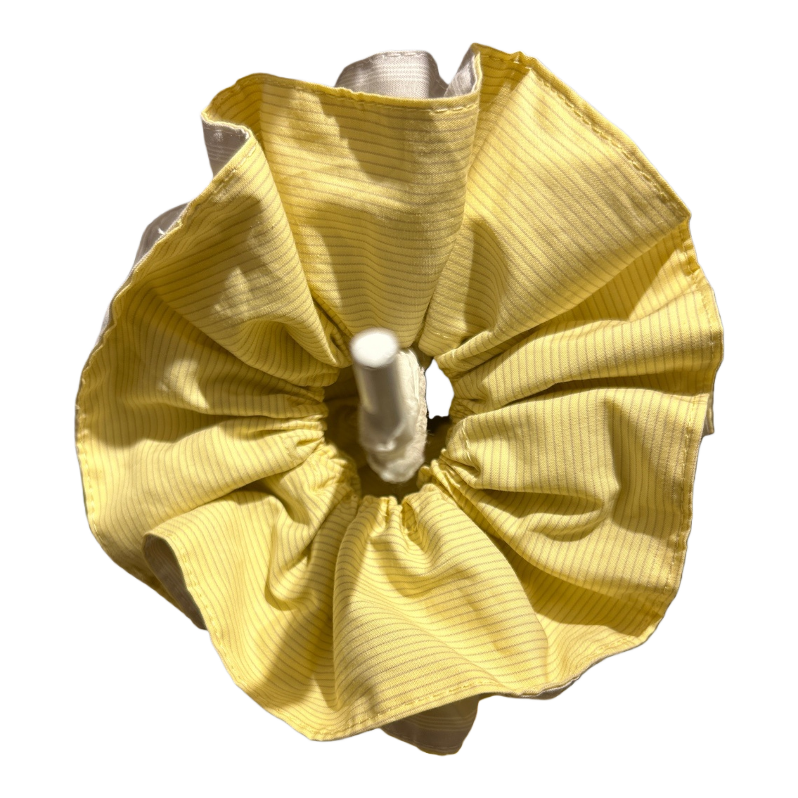 The yellow striped fabric hair band is a simple and versatile Korean-style hair tie accessory that is elastic and comfortable Item Picture