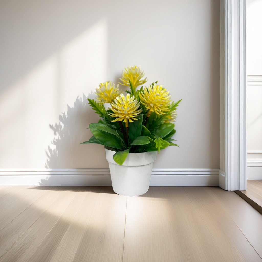 Yellow-flowered potted plants, indoor ornamental green plants, balcony garden decoration