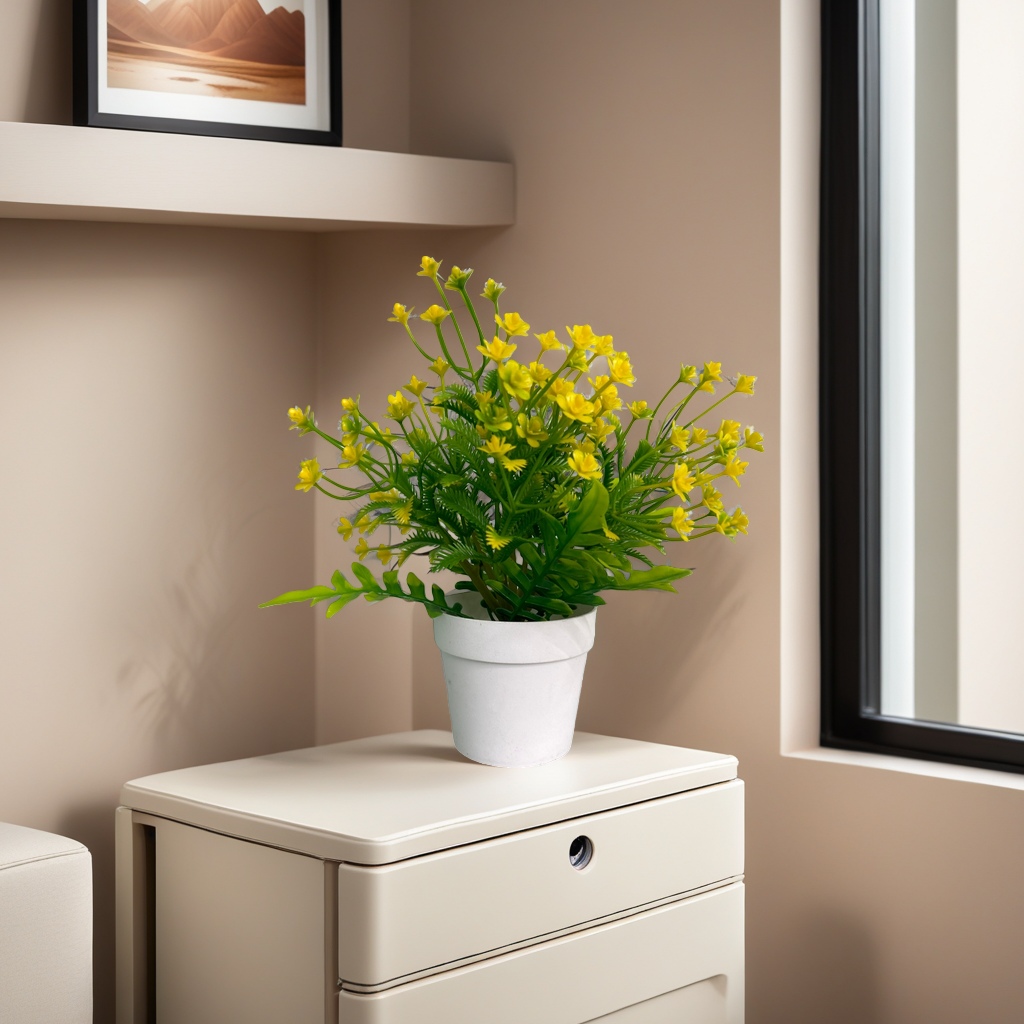 Yellow-flowered potted plants are indoor and balcony ornamental green plants with a long flowering period and are easy to care for
