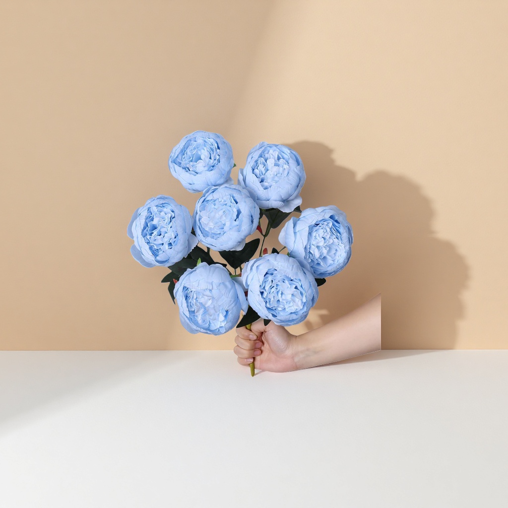 Blue peony bouquet delivery, high-end and elegant hand-held bouquets for birthdays, Valentine's Day and weddings Application Scenario
