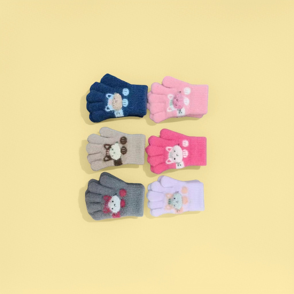 Cute cartoon pattern children's woolen gloves, warm and anti-slip knitted warm gloves details Picture