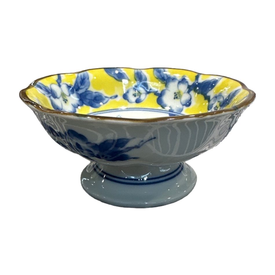 Blue and white porcelain bowl with yellow background and floral patterns, household tableware, ceramic bowl, high-temperature fired underglaze color Item Picture