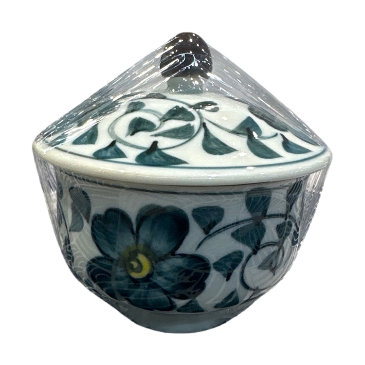 Blue and white porcelain covered bowl ceramic tea set, household kung Fu tea cup with lid, tea bowl Item Picture
