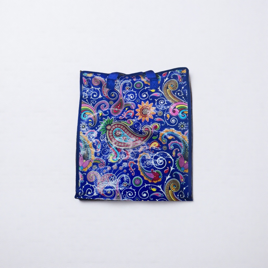 The colorful patterned handbag is a fashionable, simple and eco-friendly shopping bag that can be reused Application Scenario