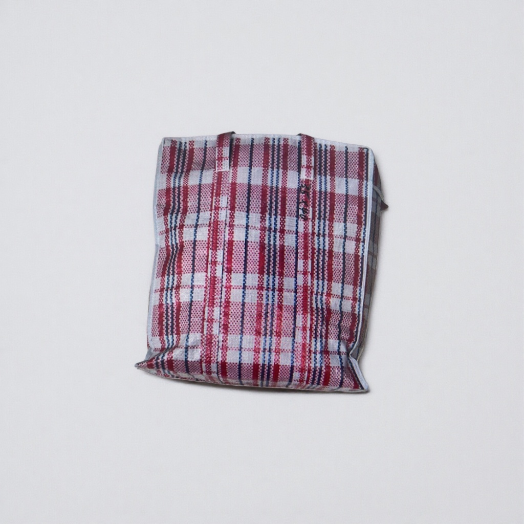 A large-capacity hand-held shopping bag with a checkered pattern made of cotton and linen fabric, and a foldable eco-friendly storage bag details Picture