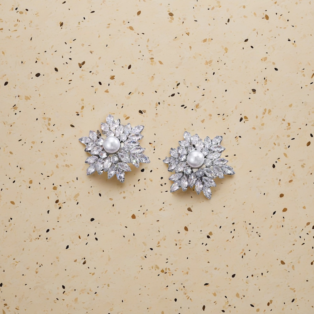 Pearl earrings, natural freshwater pearl stud earrings, simple and versatile earrings for women Specification image