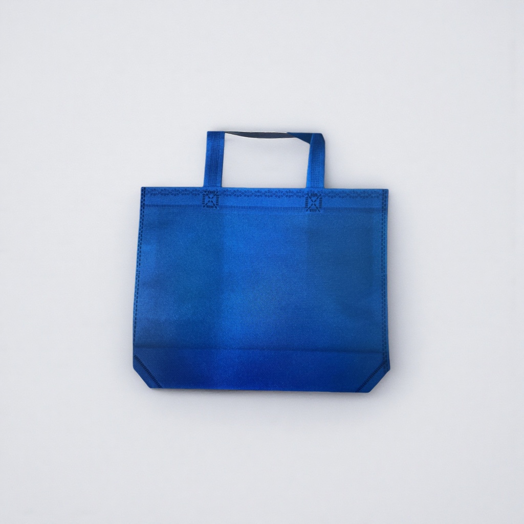 The blue non-woven fabric hand-held eco-friendly shopping bag is reusable and simple yet elegant Specification image