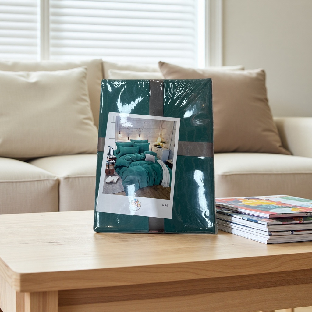 Dark green pure cotton bedding set of four pieces: duvet cover, bed sheet and pillowcase details Picture