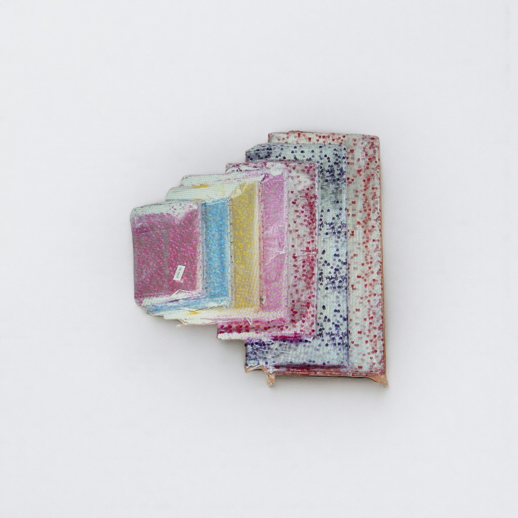 The colorful fabric stacking design offers a variety of fabric materials to choose from