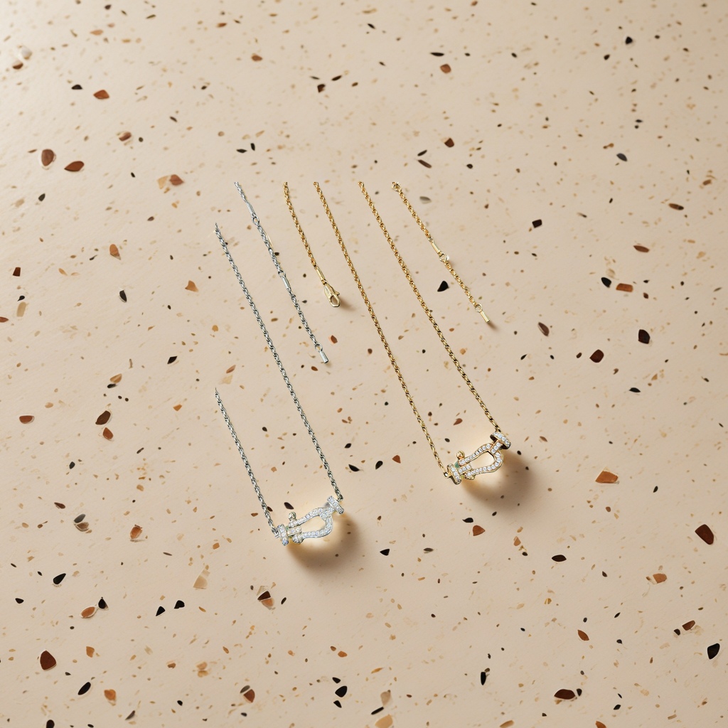 Fashionable, simple and versatile jewelry necklace for ladies, collarbone chain 125708003 Application Scenario