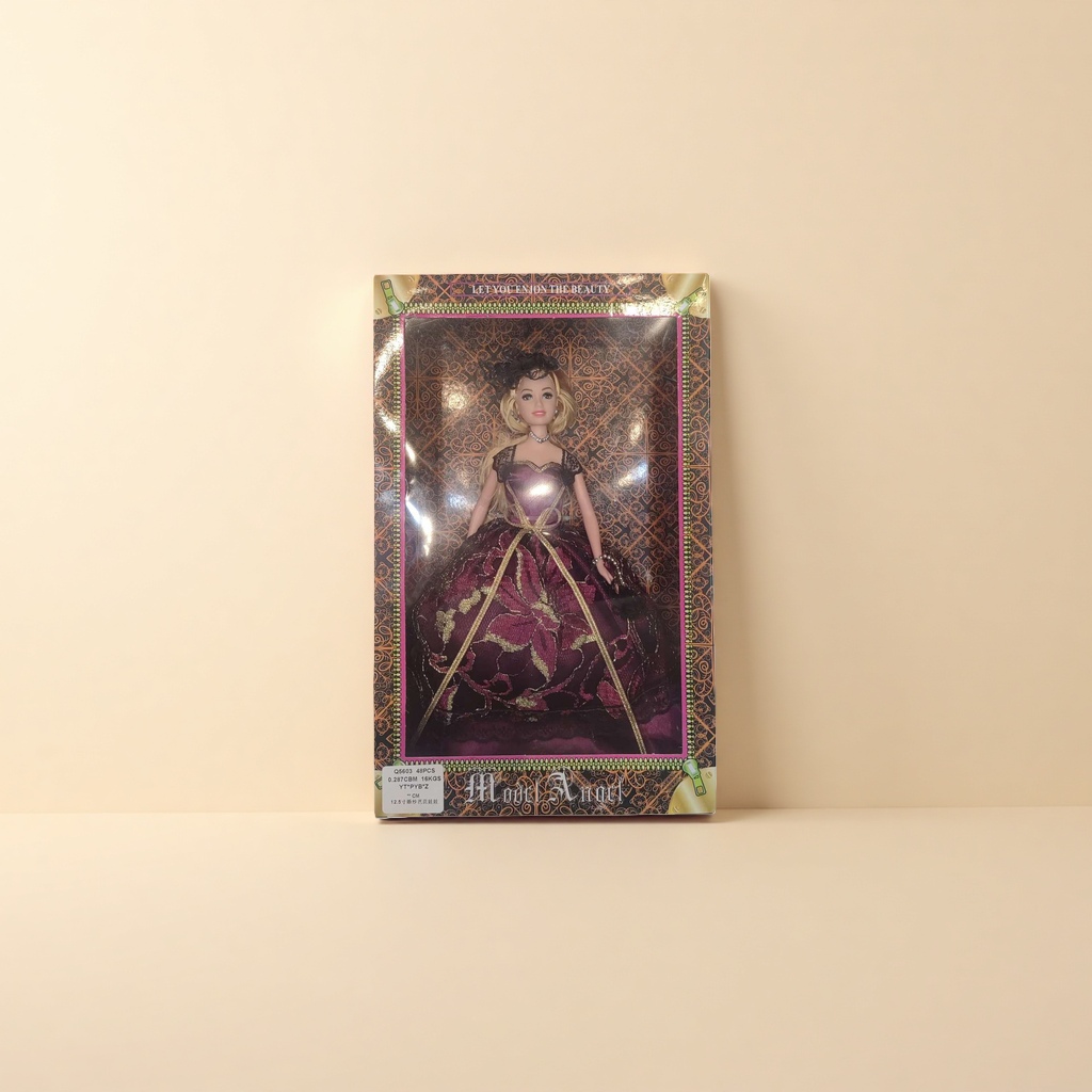 The classic Barbie girl toy can be interchanged into a 15-centimeter twin set Application Scenario