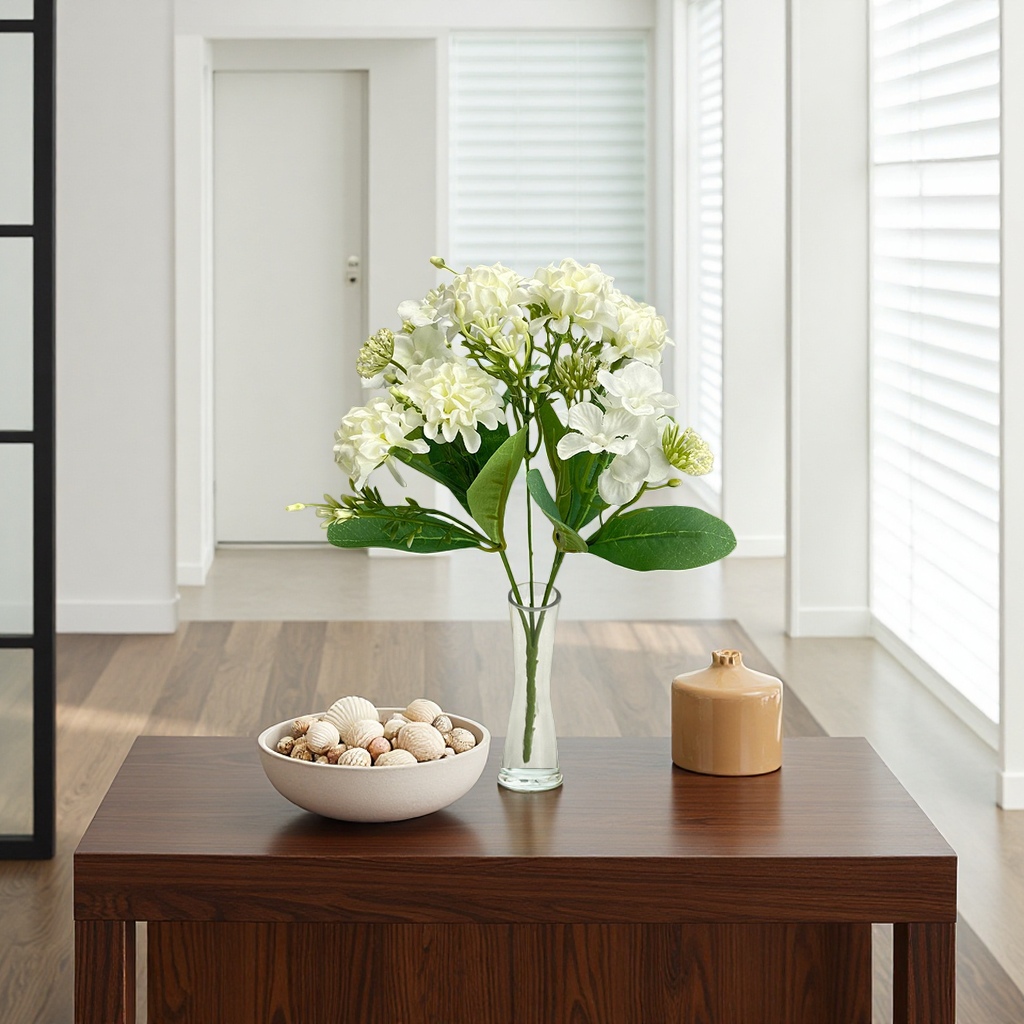 A simple Korean-style bouquet of white flowers for wedding and birthday gifts details Picture