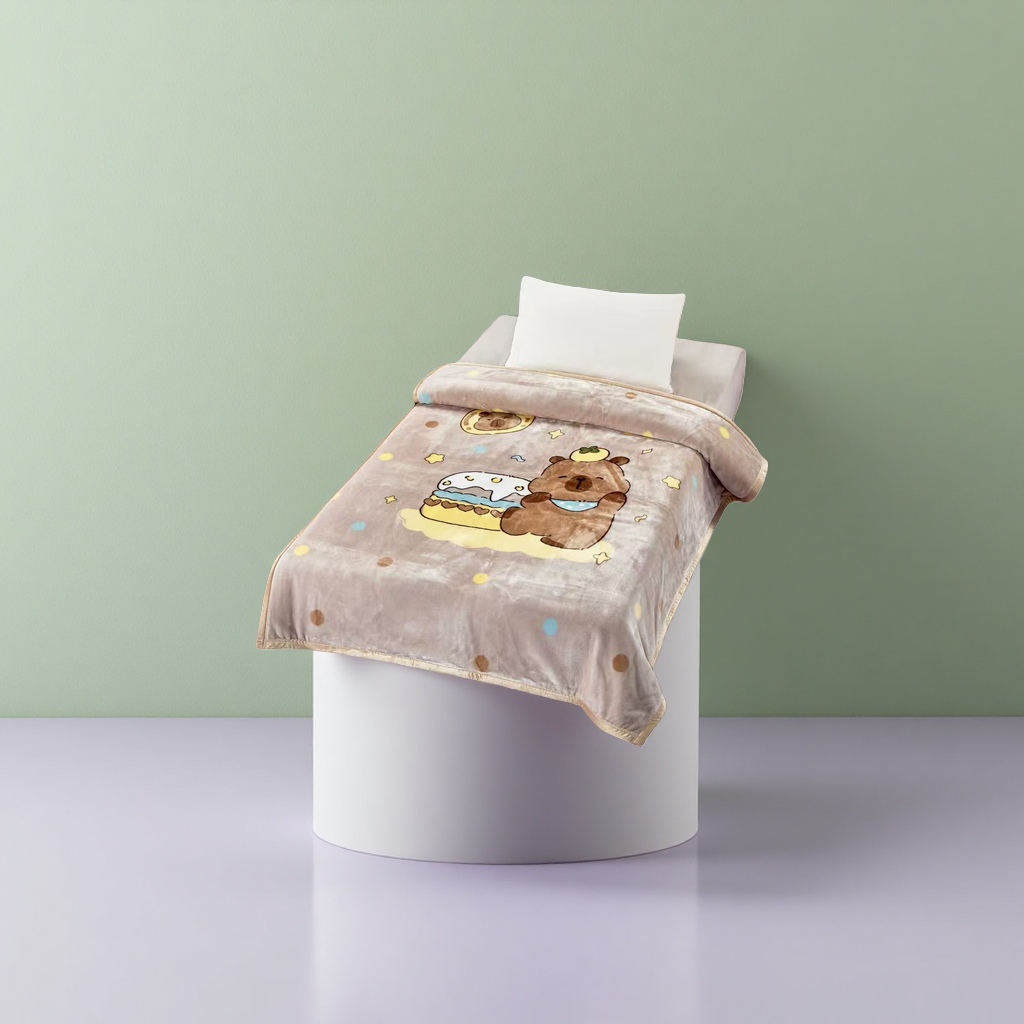 The cartoon-patterned blanket is soft, skin-friendly and warm for home bed covers details Picture