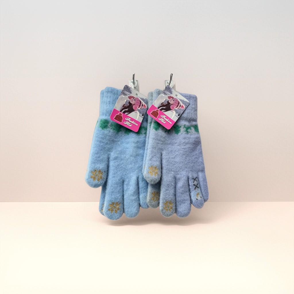 The blue plush gloves are thickened to keep warm and protect women's hands from the cold in autumn and winter details Picture