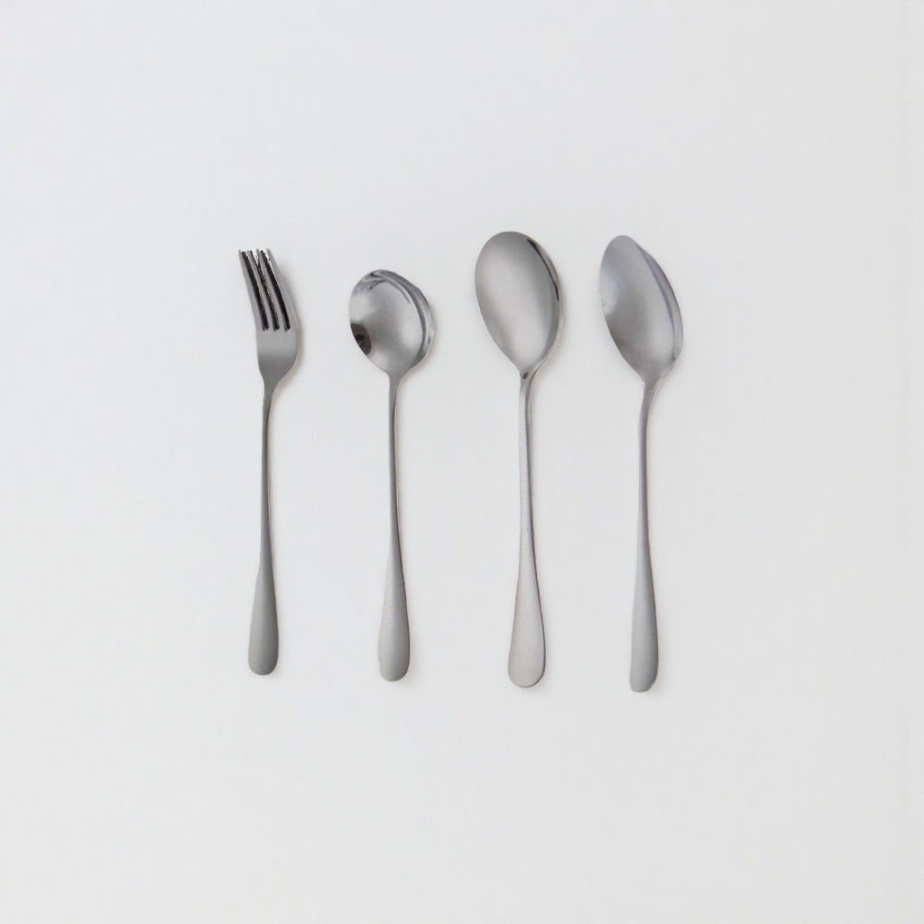 Stainless steel tableware set for forks and spoons, portable and simple style for home use Application Scenario