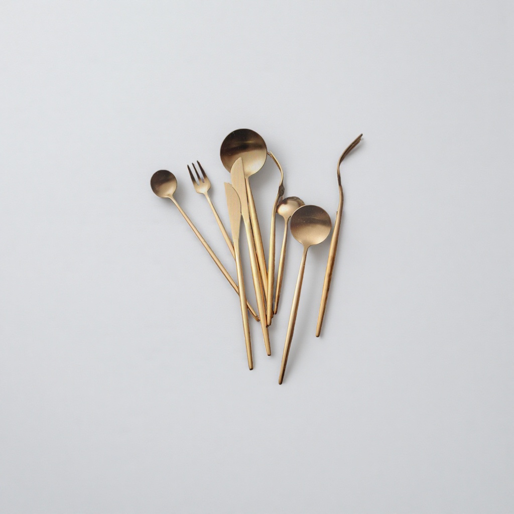 Golden tableware set, three-piece spoon, fork and knife set, stainless steel for home Western cuisine Specification image