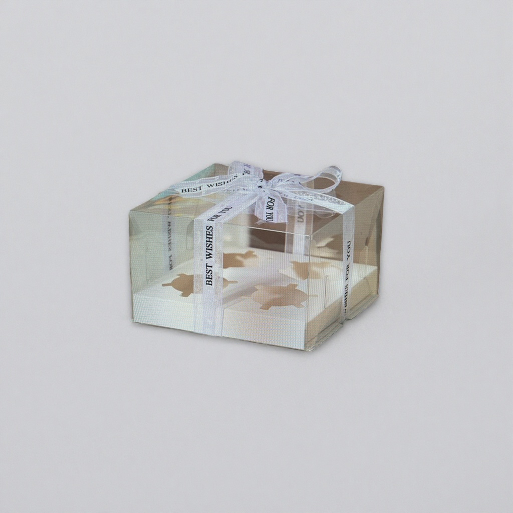 The transparent gift box is simple, elegant and universal, suitable for giving as a gift during festivals Specification image