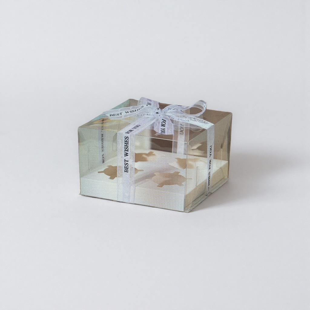 The transparent gift box is simple, elegant and universal, suitable for giving as a gift during festivals details Picture
