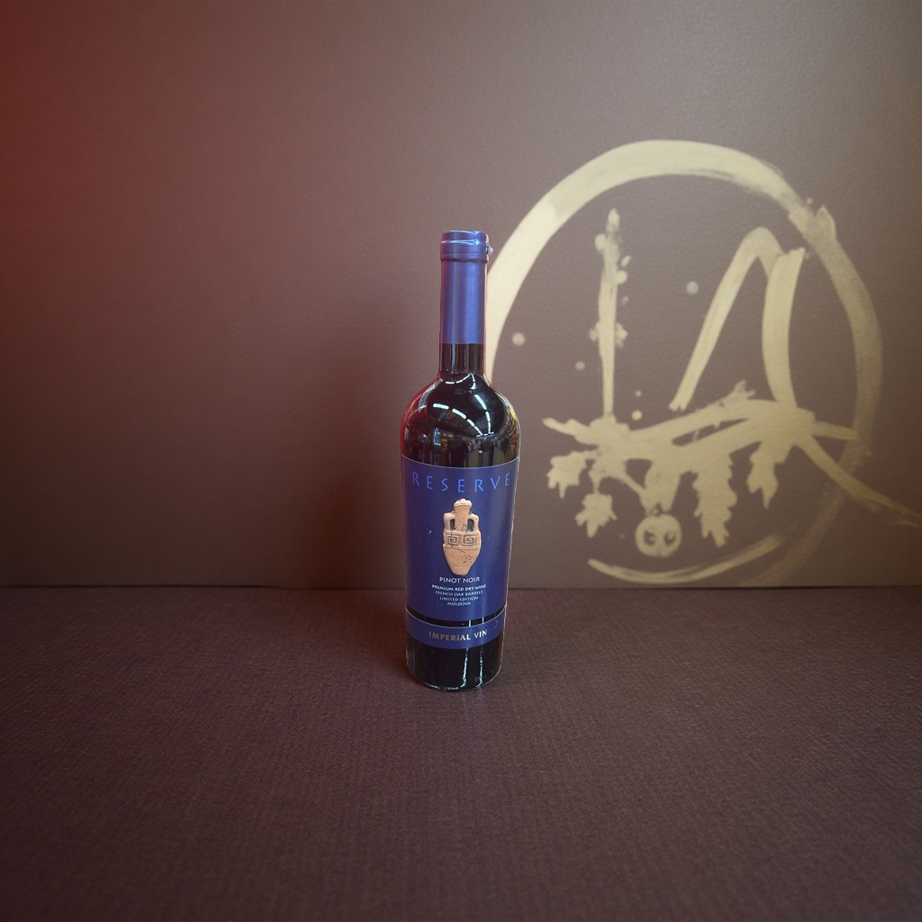 Red wine bottles, glass wine bottles, empty bottles, decorative ornaments, home storage, catering and bar supplies. 134746065 Application Scenario