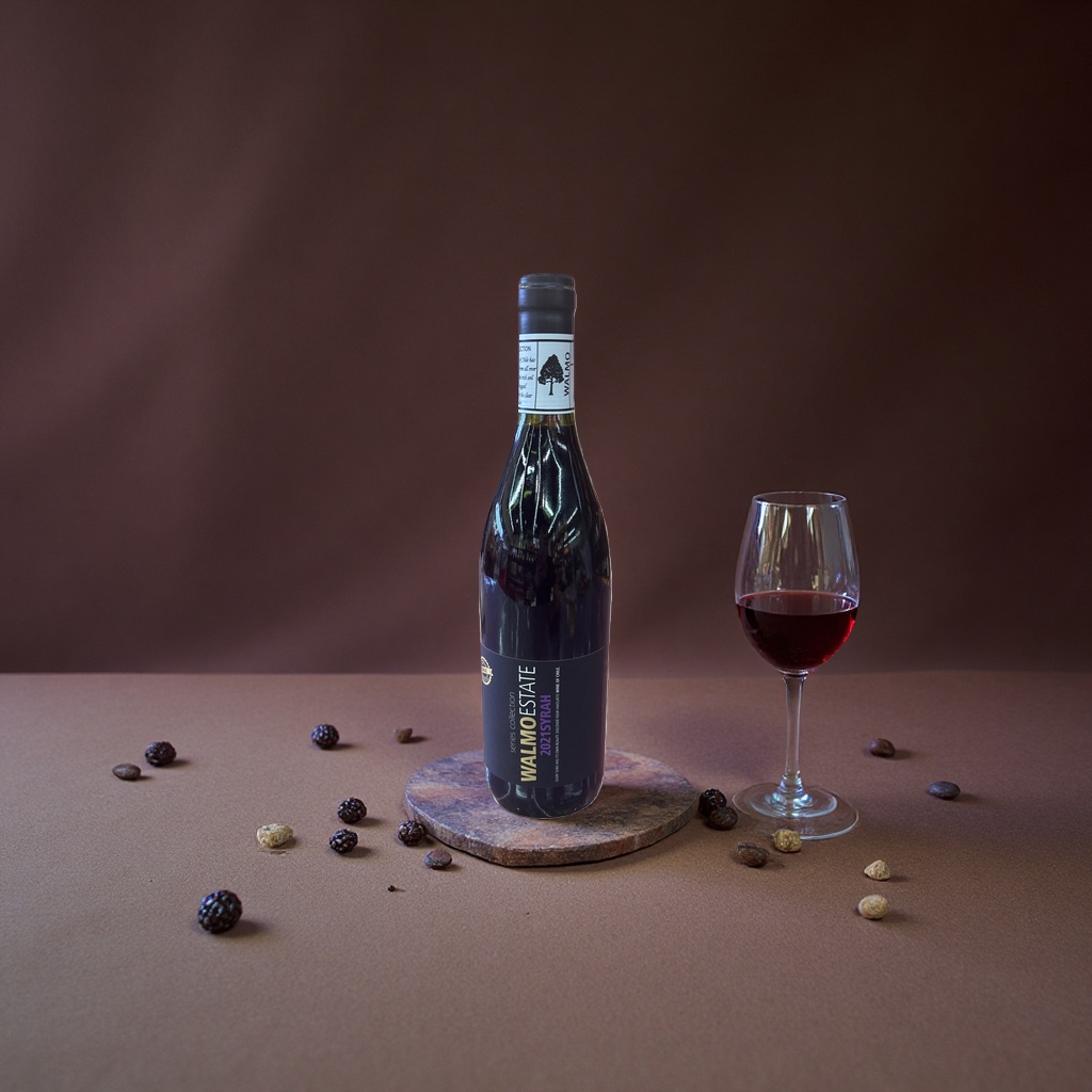 Red wine bottles, glass wine bottles, empty bottles, decorative ornaments, home storage, catering supplies