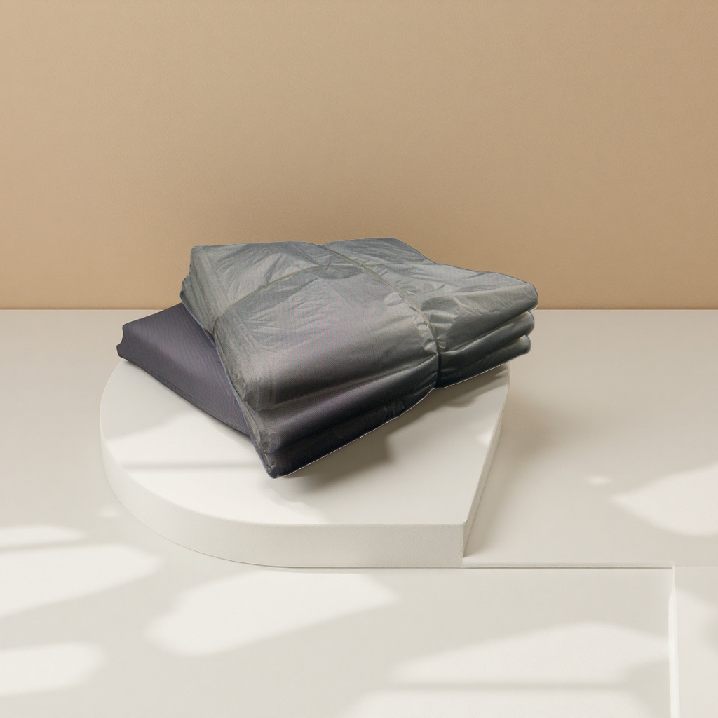Other plastic films: transparent PE material waterproof and dustproof packaging roll film opp