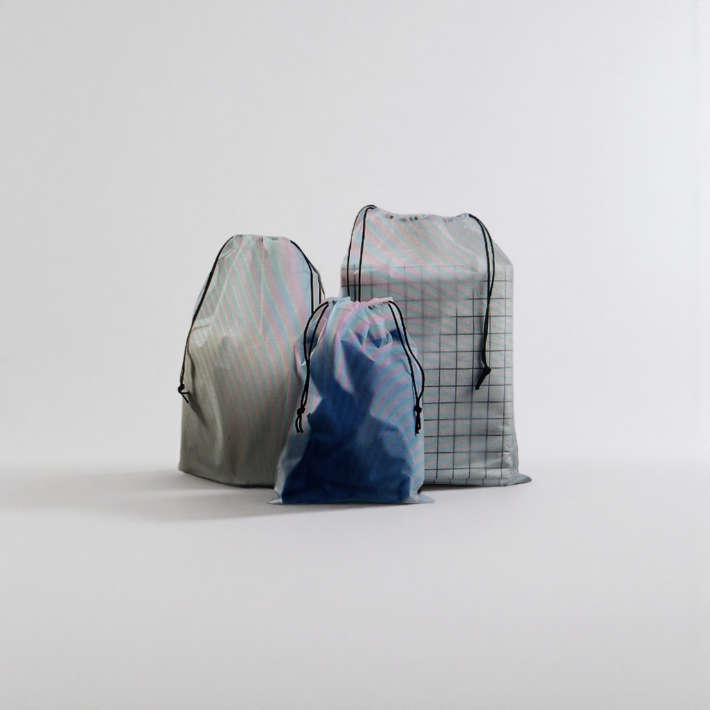 A large-capacity portable storage bag with drawstring Specification image