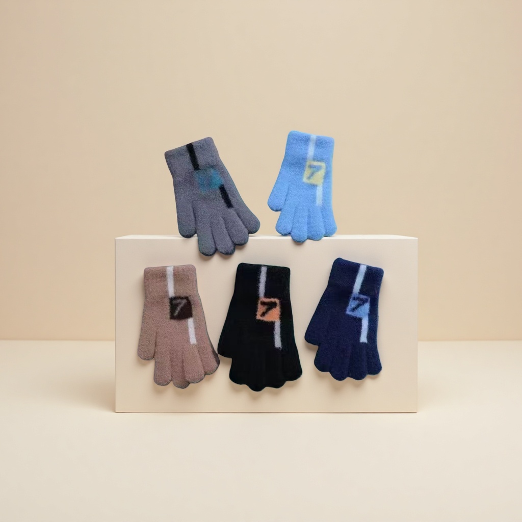 Children's woolen gloves are warm, anti-slip and thickened, suitable for both boys and girls