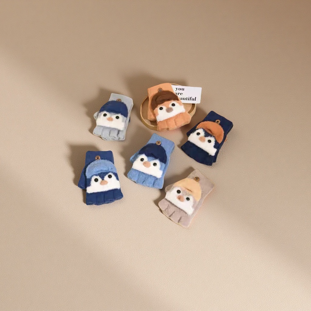 Cute cartoon penguin pattern woolen gloves, warm and anti-slip, knitted for women in autumn and winter