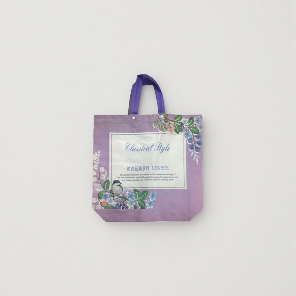 The purple handbag is simple, fashionable, large-capacity shopping bag, environmentally friendly and reusable Application Scenario