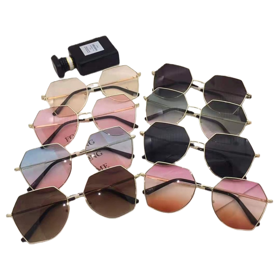 Fashionable sunglasses for women, polarized sunglasses, UV protection, lightweight and comfortable Item Picture