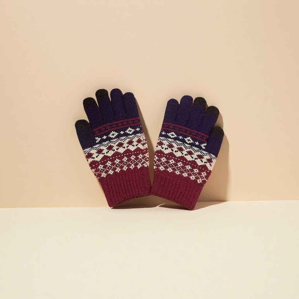 Knitted gloves for women, warm, anti-slip and touch screen autumn and winter styles Application Scenario