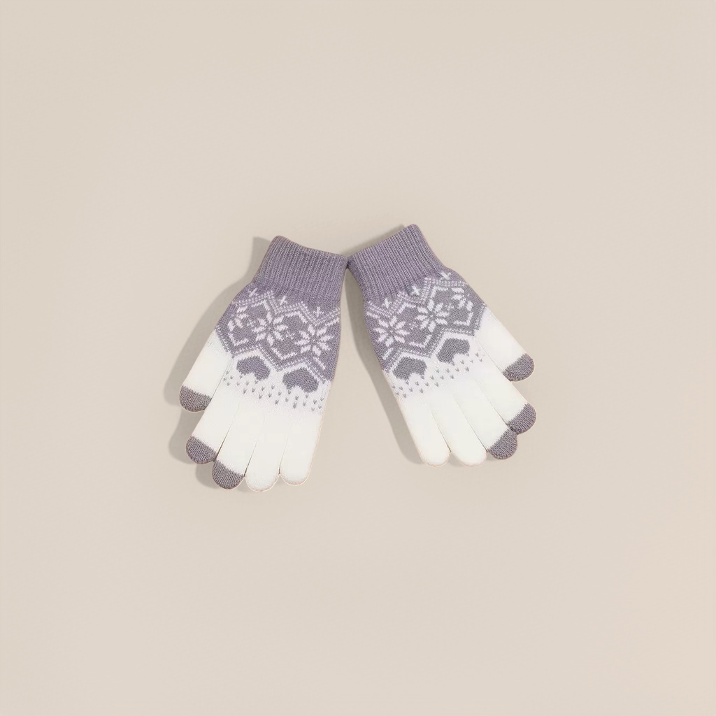 Knitted gloves, warm and anti-slip, thickened cotton fleece gloves for children in autumn and winter Application Scenario