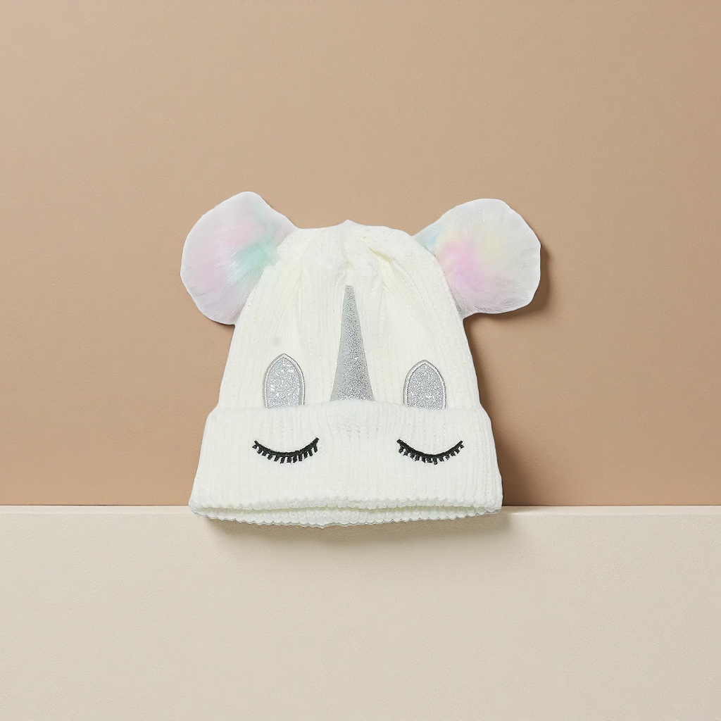 Unicorn-themed knitted cap as the main body, warm woolen cap, a versatile and trendy winter outfit