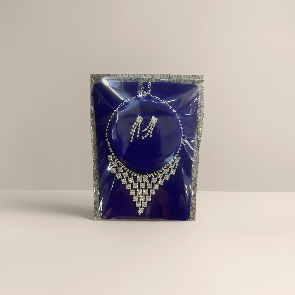 Jewelry sets, necklaces and earrings for couples are fashionable and versatile Application Scenario