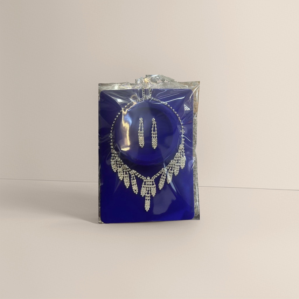 Jewelry necklace and earrings set, a fashionable and versatile exquisite gift box for women. 095135430