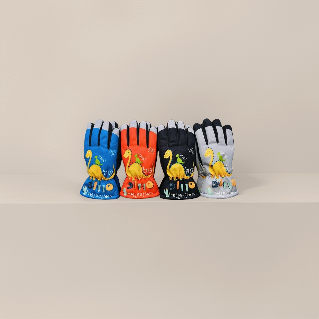 Children's dinosaur pattern gloves, warm and anti-slip cotton gloves, suitable for both boys and girls details Picture