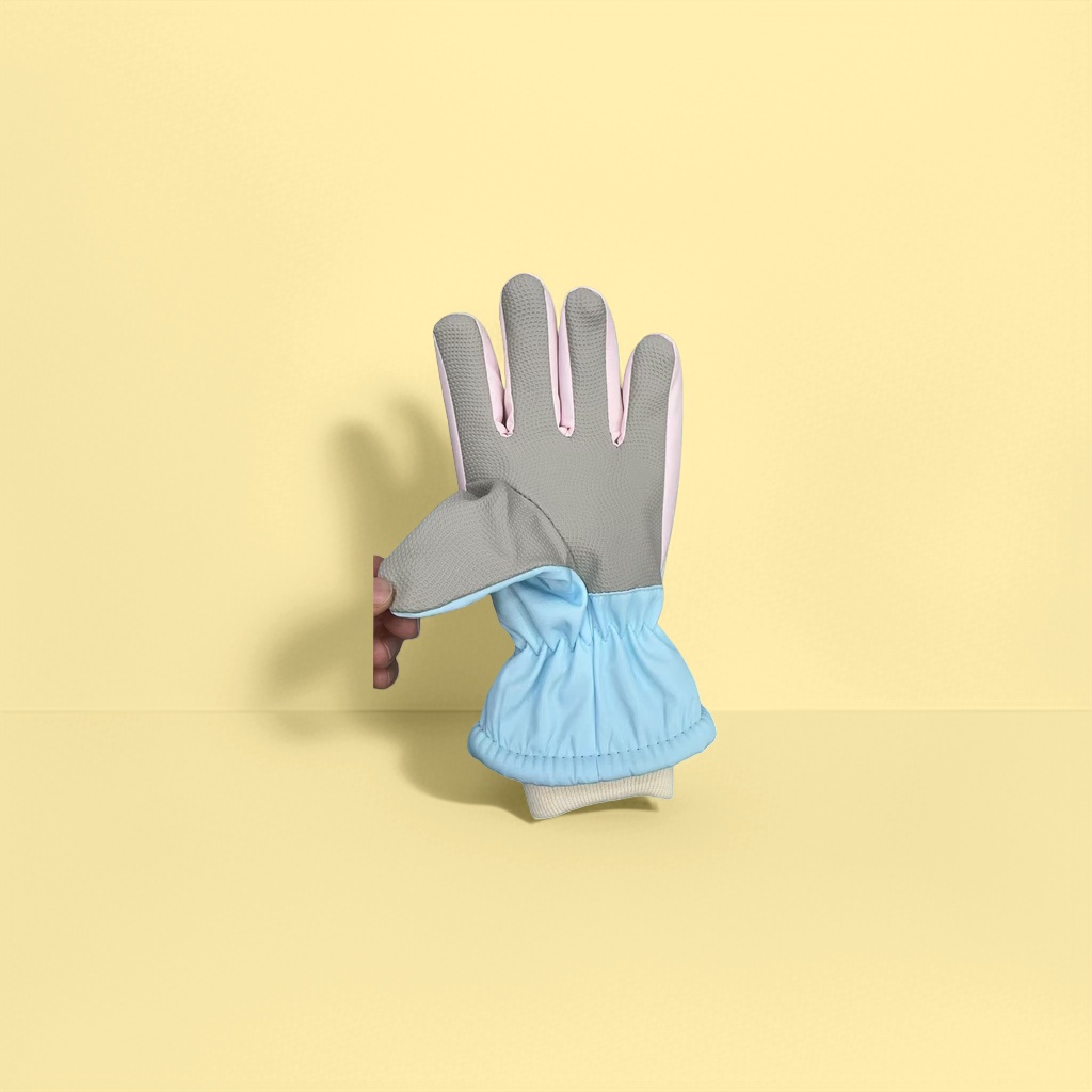 Cartoon shark-patterned warm gloves for both men and women, anti-slip and thickened for autumn and winter Specification image