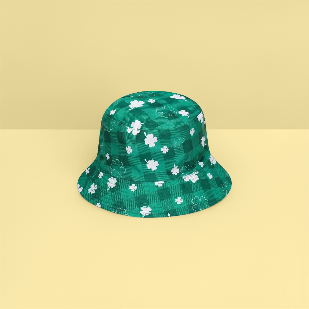 The green clover-patterned fisherman's hat is fashionable and versatile, providing sun protection and shade for both men and women details Picture