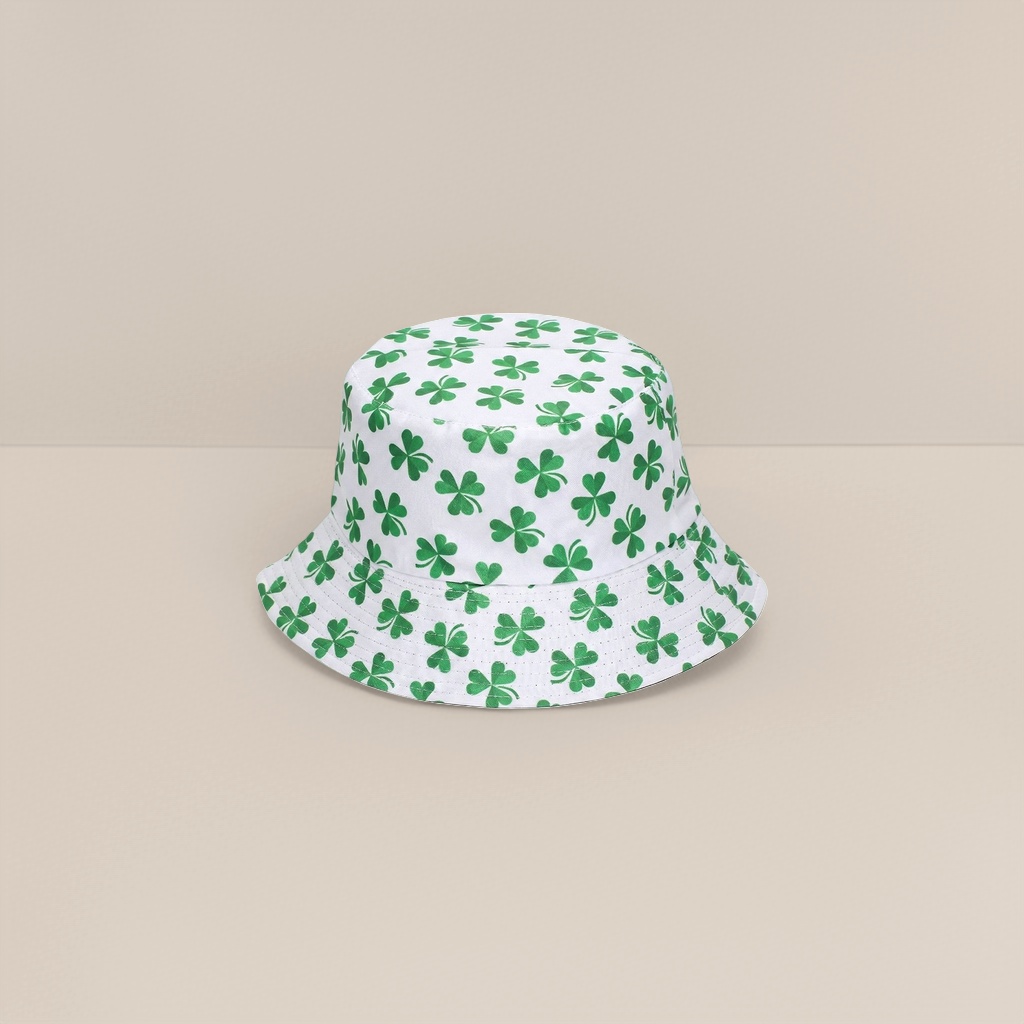 The green clover-patterned fisherman's hat is fashionable and versatile, providing sun protection and shade for both men and women Application Scenario