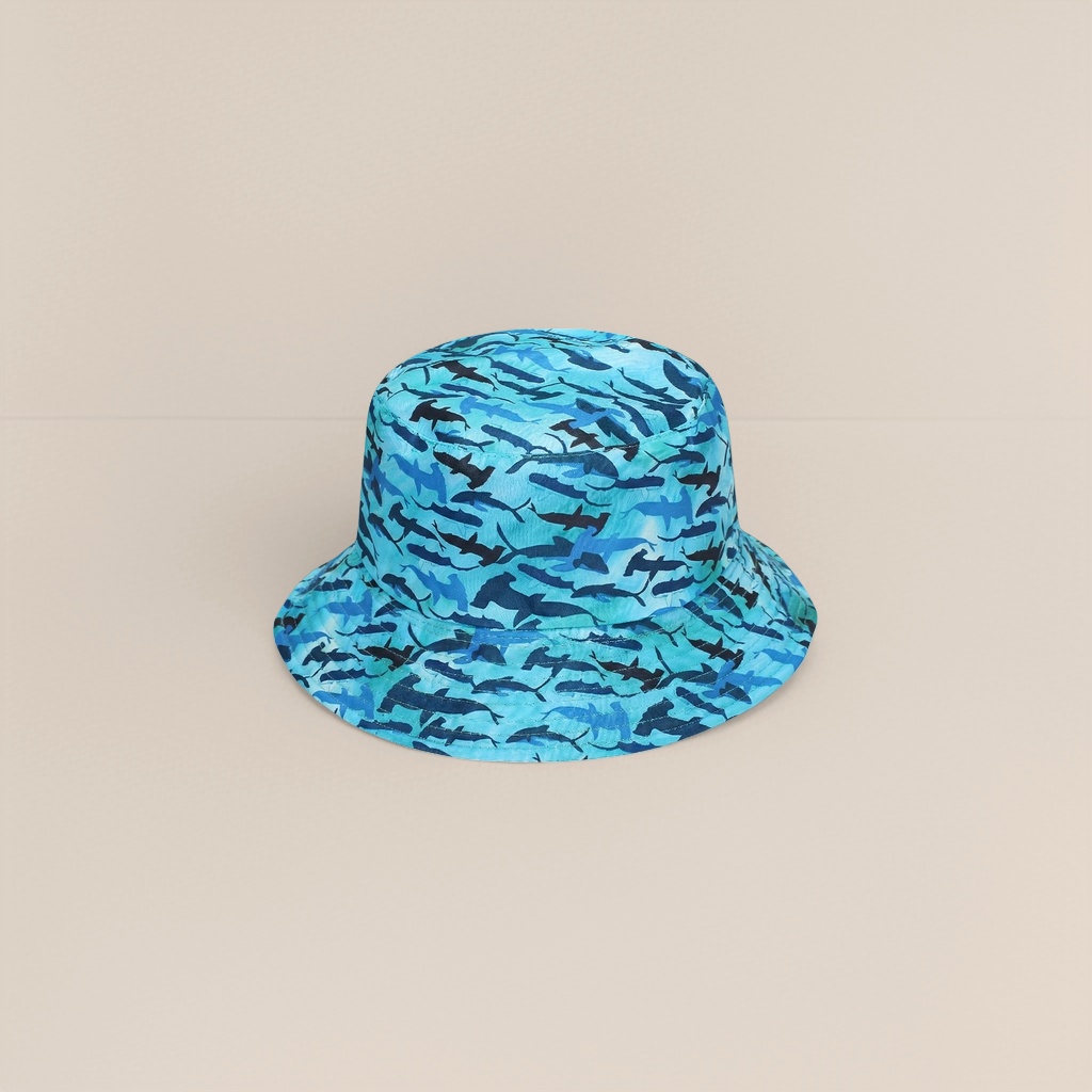 Blue shark-patterned fisherman's hat for both men and women, sunshade and sun protection, adjustable brim Application Scenario