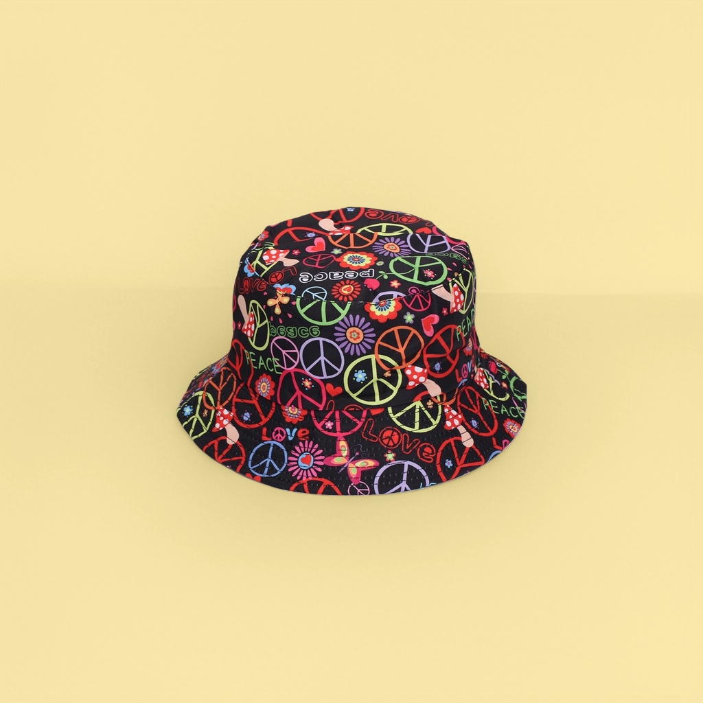 Green clover-patterned fisherman's hat is a fashionable and versatile sun-protective cap details Picture