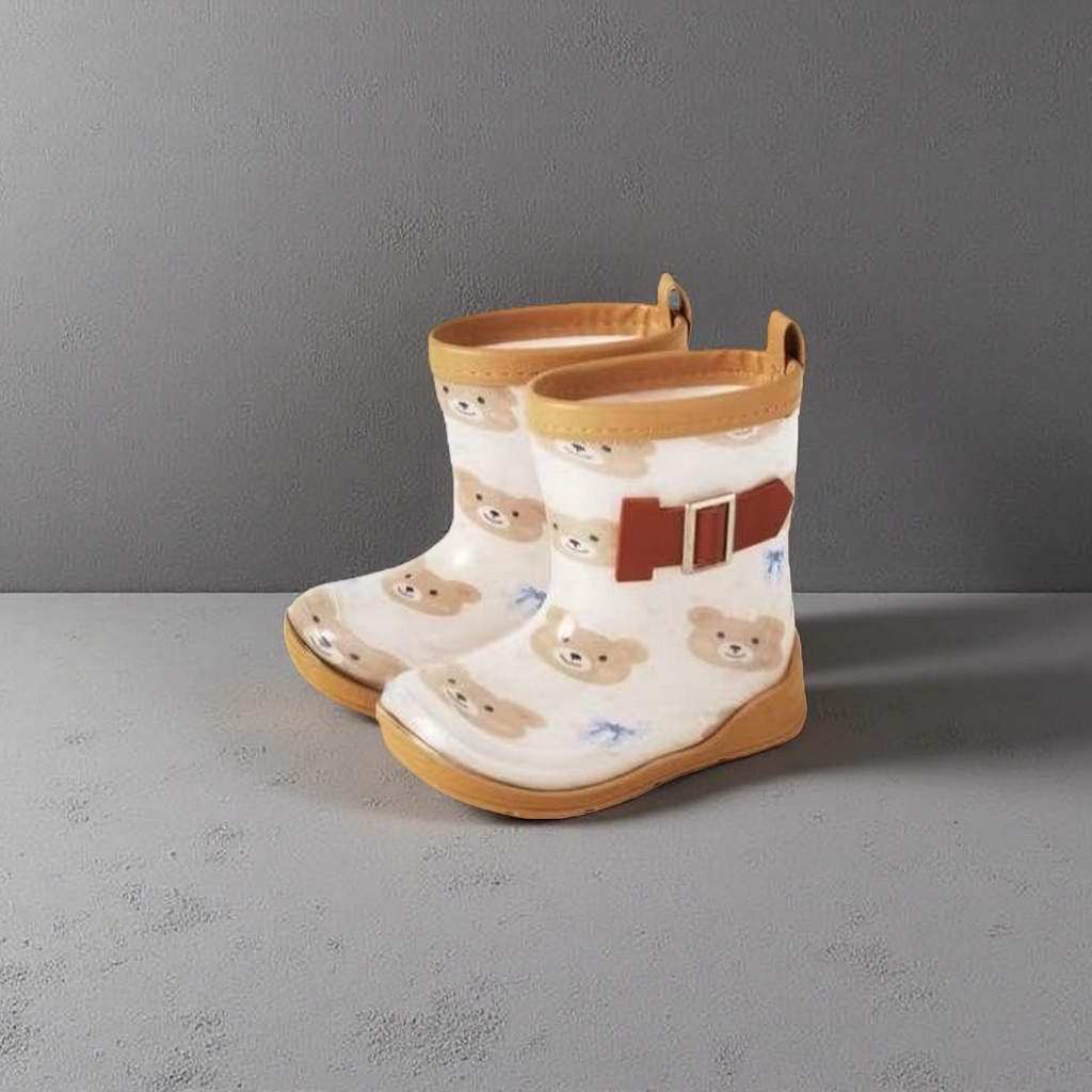 Cute bear-patterned children's rain boots are waterproof, anti-slip, comfortable and breathable for spring and autumn Application Scenario