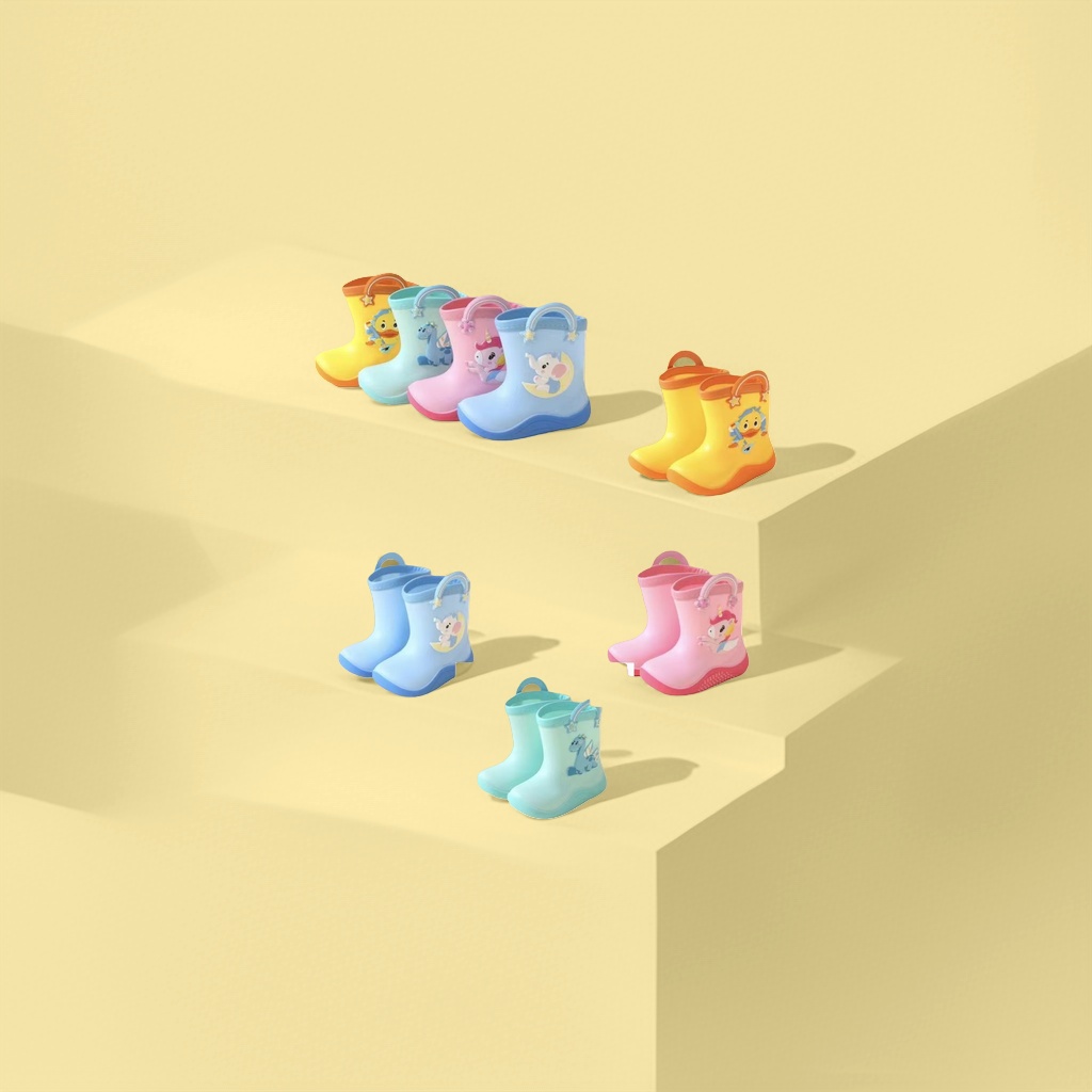 Cartoon pattern children's rain boots made of PVC material are lightweight and wear-resistant, specially designed for outdoor rainy days in kindergartens