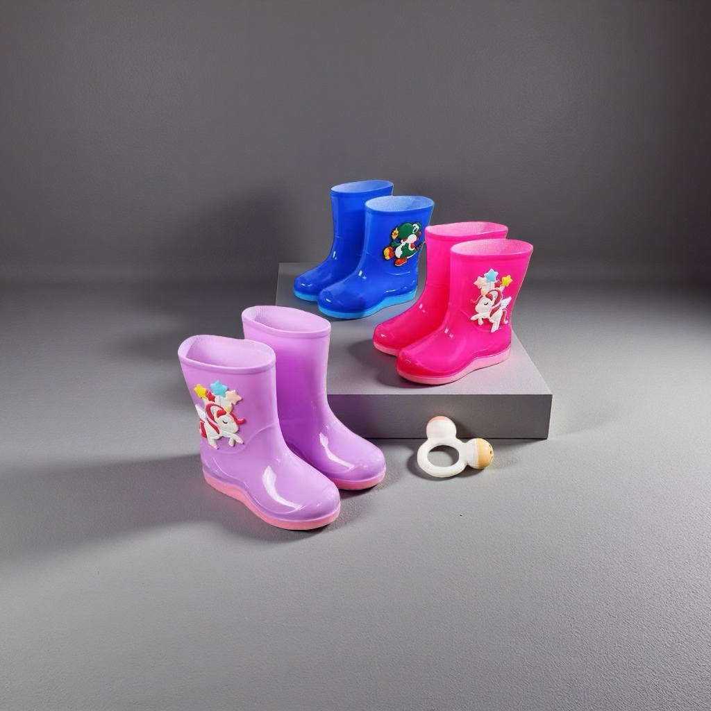 Waterproof and anti-slip thickened warm rain boots for children, specially designed for boys and girls on rainy days in spring and autumn Specification image