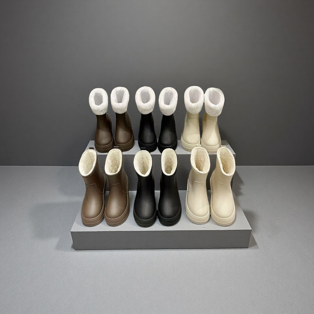 Thick-soled rain boots for women with fleece warmth in winter Specification image