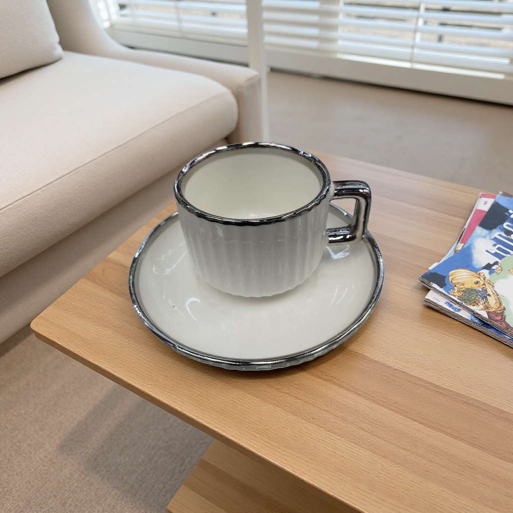 فأكواب الشاي الخزفية البيضاء والحزم الطينية المصنوعة من الاشتعال المصنوع من درجة الحرارة Specification image