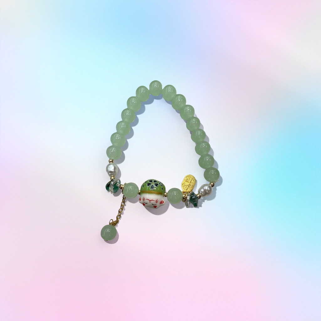 The bracelet is a simple, fashionable and versatile accessory for women, available in a variety of colors